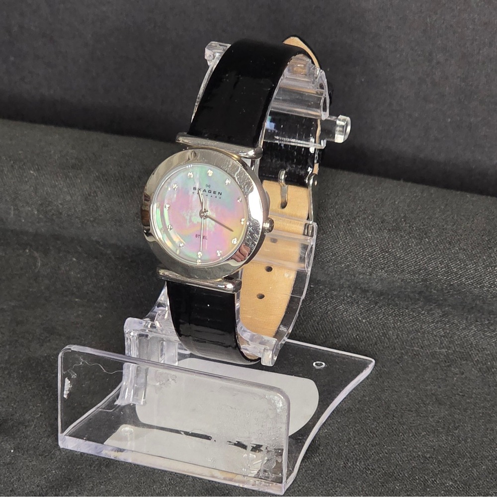 Skagen Denmark Watch Women OS Black‎ Mother of Pearl Dial Leather Band 107SSLDDA - Picture 8 of 8